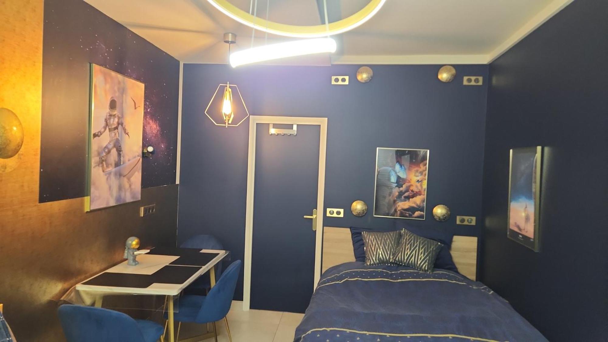 L'astronaute - Balcon Vue - Clim - Place Parking Privee - Marina Baie Des Anges * Villeneuve-Loubet